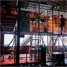 К театральным конструкциям